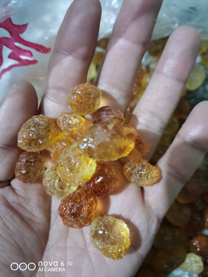 桃胶/原产地人工精修剪大中小无杂质颗粒桃胶