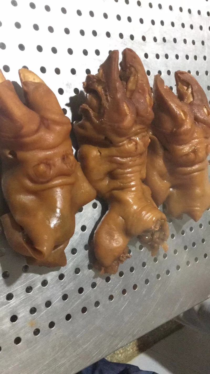 熟去骨牛蹄，厂家直销，质量看得见！