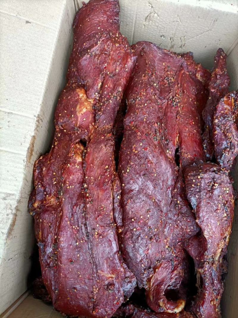 赶集地摊展销大块肉酱香牛肉五香麻辣酱肉腊肉