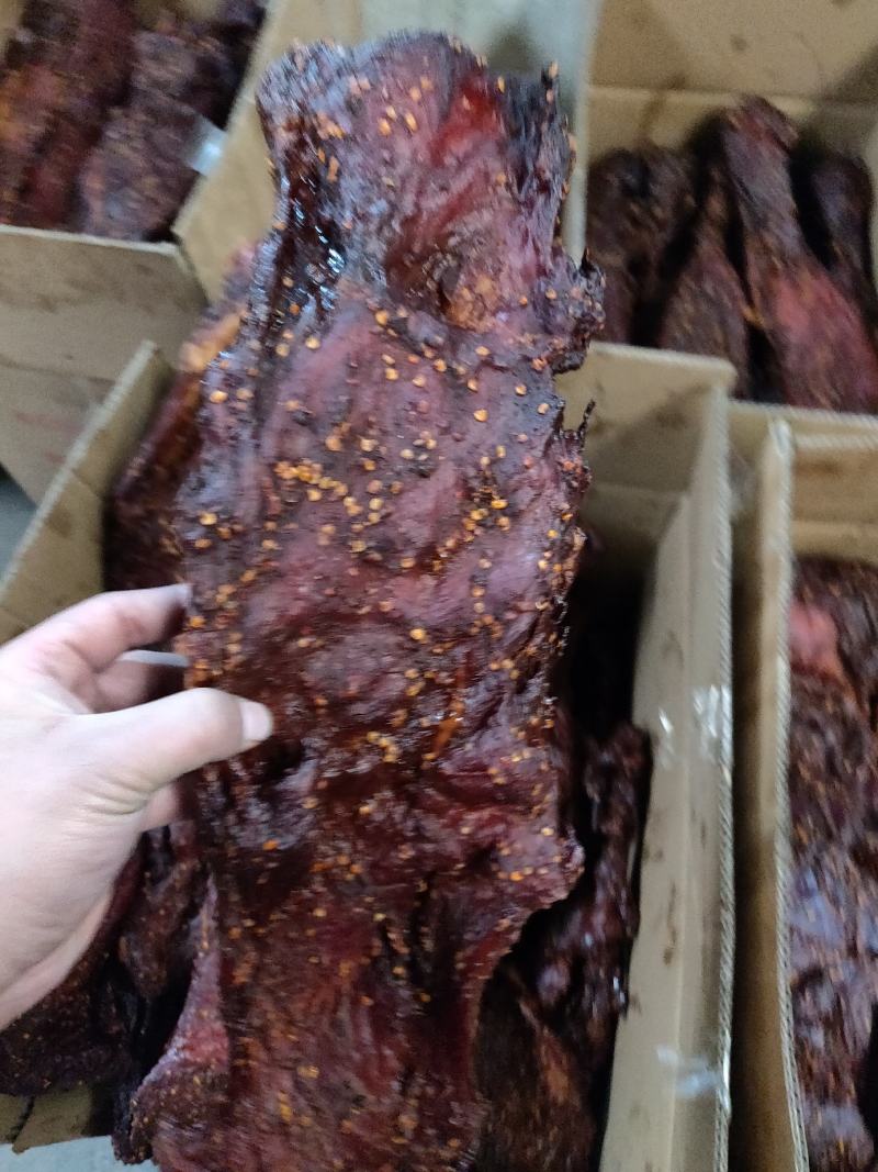 赶集地摊展销大块肉酱香牛肉五香麻辣酱肉腊肉