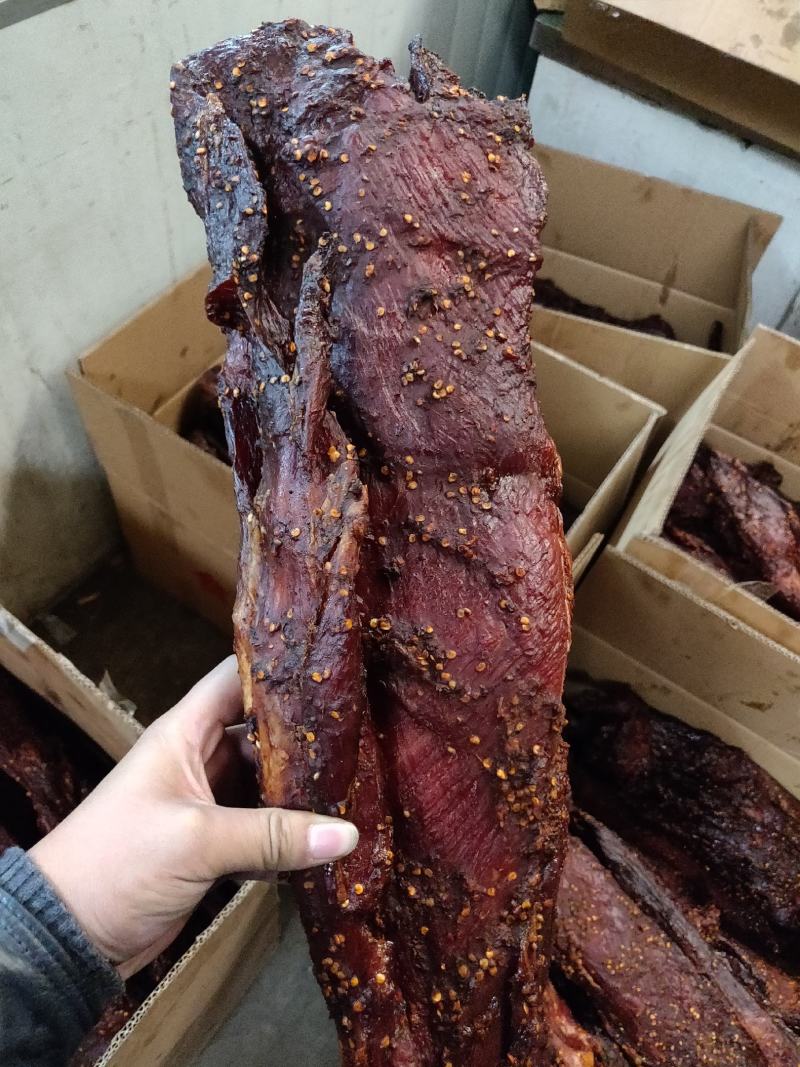 赶集地摊展销大块肉酱香牛肉五香麻辣酱肉腊肉