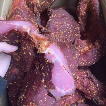 赶集地摊展销大块肉酱香牛肉五香麻辣酱肉腊肉