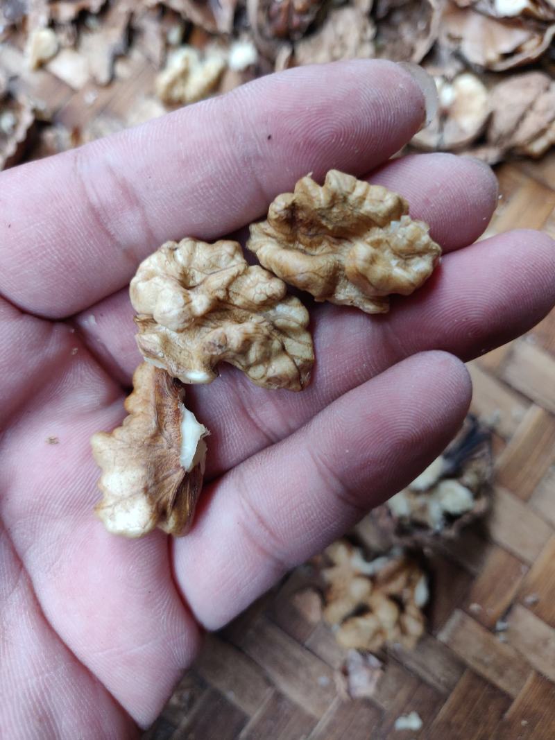 云南麻子核桃32以上大果50斤自然晒果新货薄壳