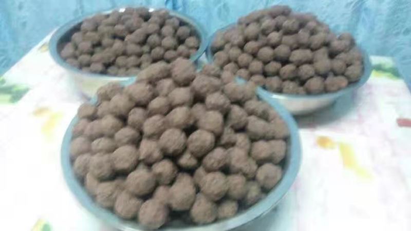 老广农家特色《手工包制粘豆包》