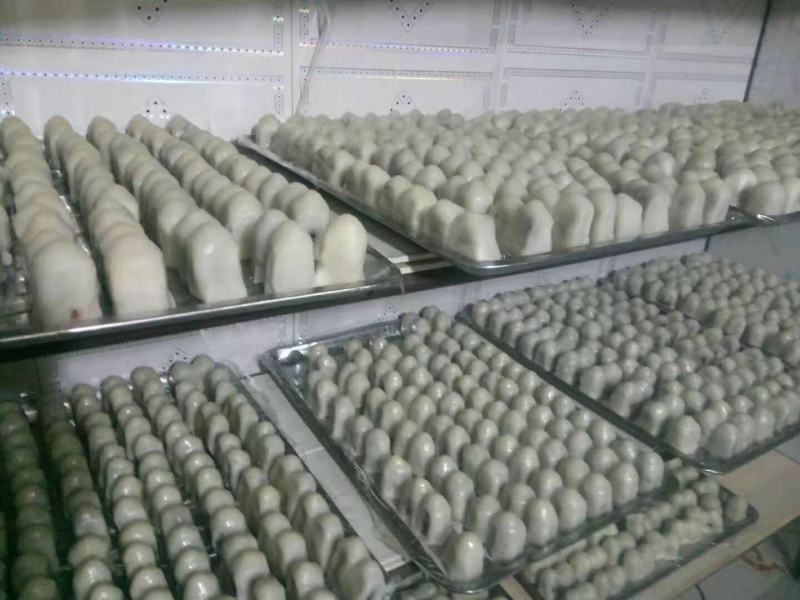 老广农家特色《手工包制粘豆包》