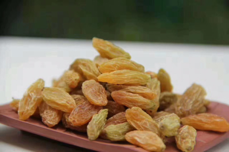 新疆哈密王葡萄干无核黄黄玫瑰香甜软糯