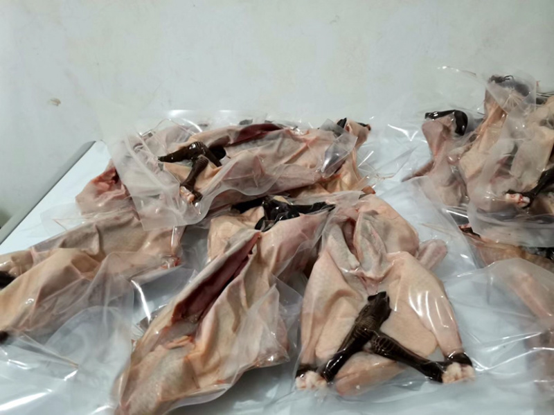 正宗连城白鹭鸭是全国唯一真正认证有药食生态硒的鸭子