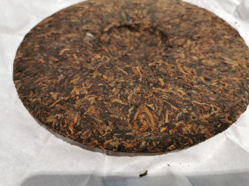 普洱熟茶2016年黄金芽宫廷料勐海离地木板发酵熟茶