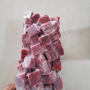 每天新货牛肉粒纯牛肉很瘦