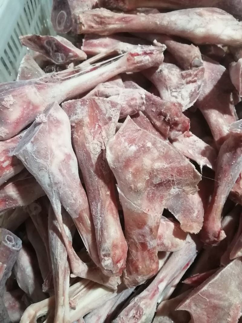 羔羊前腱后腱都有货10一斤，可发样品