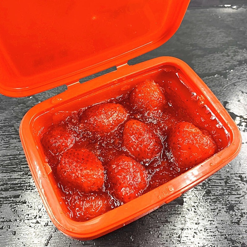 丹东冰点牛奶草莓，草莓罐头冰冻草莓招代理