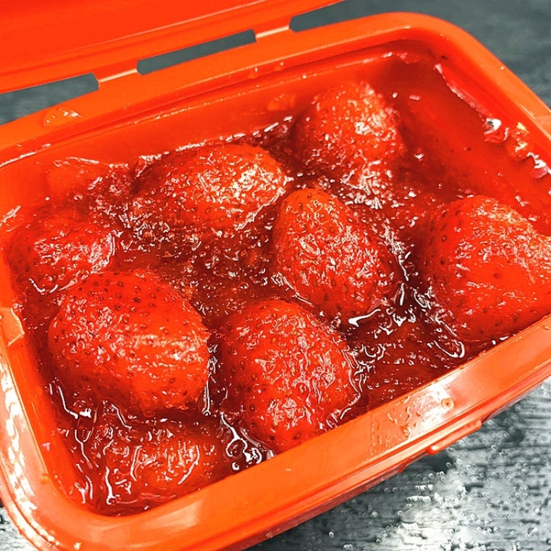 丹东冰点牛奶草莓，草莓罐头冰冻草莓招代理