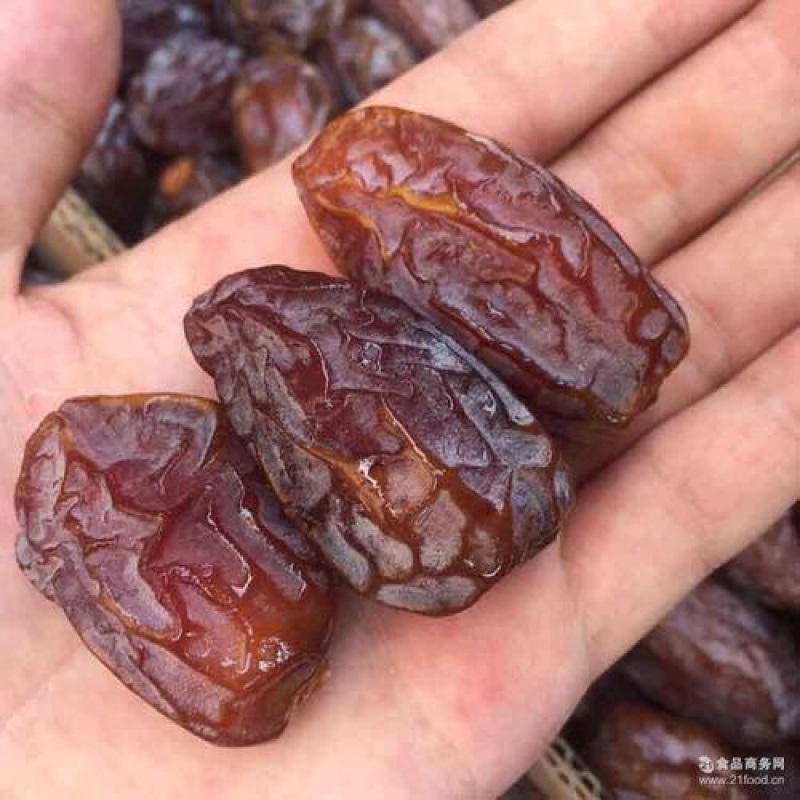 椰枣特级黑椰枣迪拜阿联酋沙特椰枣新鲜椰枣