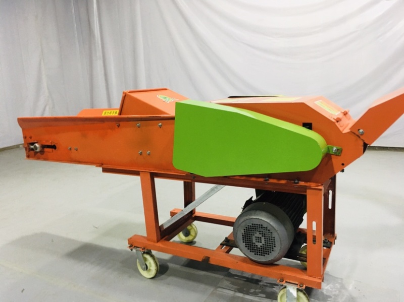 三相电带动的卧式铡草揉丝机