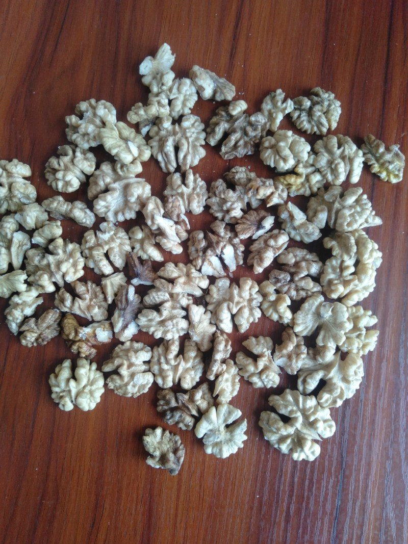 原产地直销，质量保证，价格合理，云南纸皮核桃，薄壳核桃