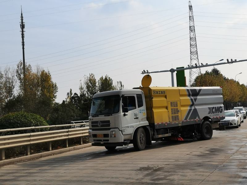 低价转让道路洗扫车特种车