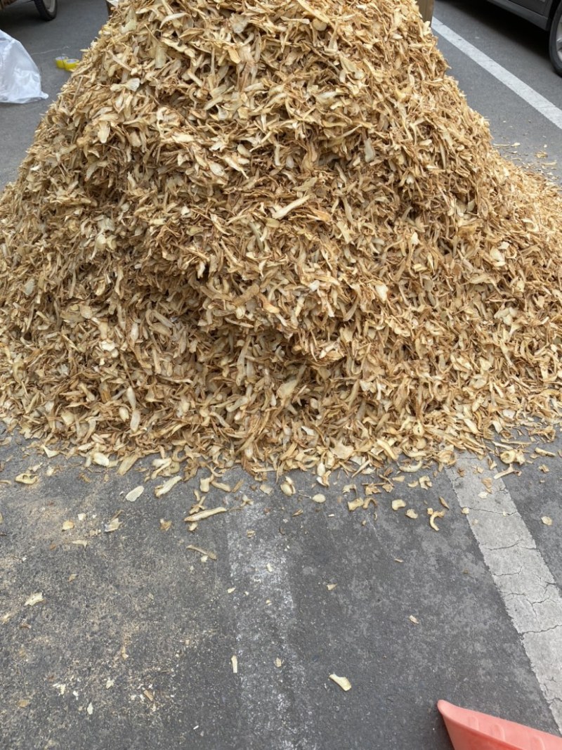 产地直销天麻片新货上市，货源充足欢迎您的采购。
