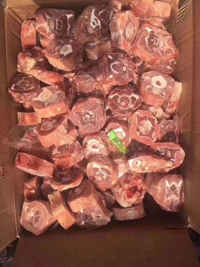 牛脖子，乳牛脖子，牛脖骨，含肉量高，质优价廉！