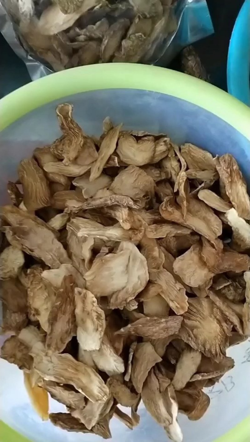 中药材/中药根茎类/肉苁蓉/阿拉善肉苁蓉鲜干片，整根条子