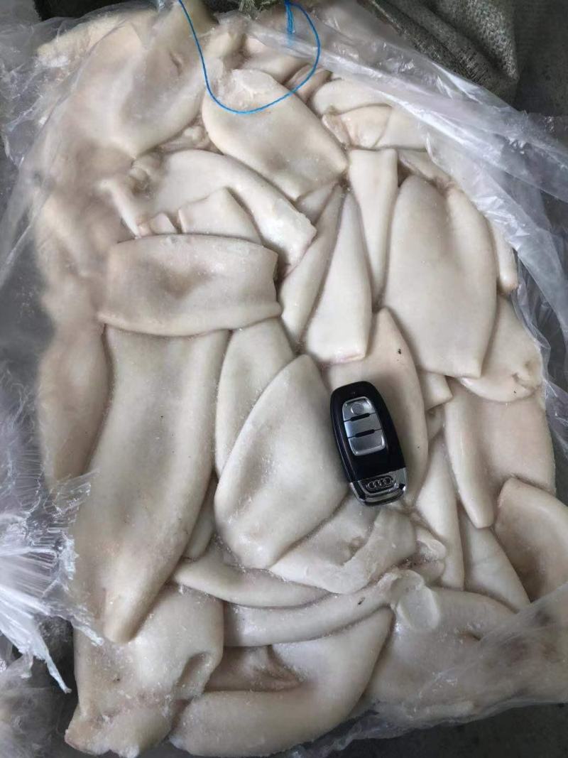 秘鲁鱿鱼去皮胴体，10公斤一件，鲜度好，编织袋，纸箱包装