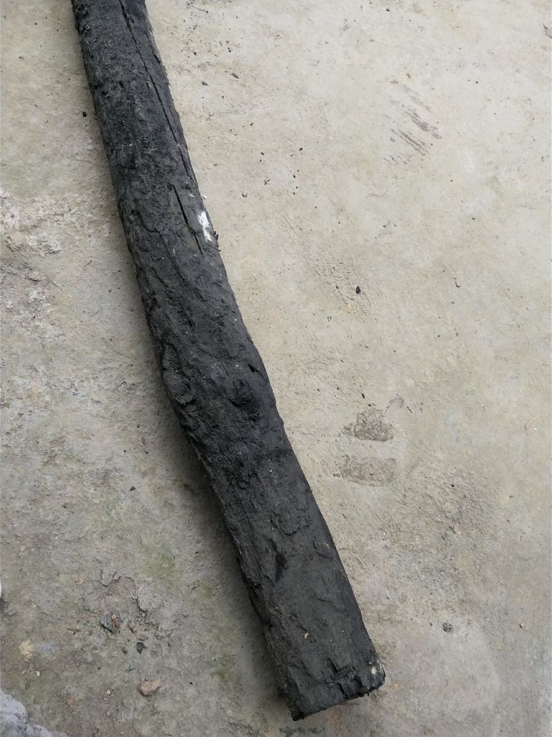 苗家自烧窑窖，松树炭，青冈树炭，其他树根炭