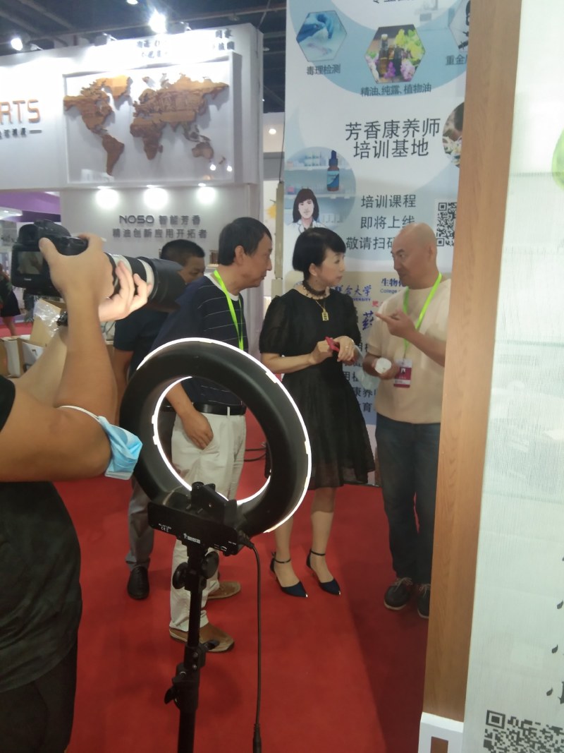 龙脑樟油(农业农村局督导种植，五年耕耘方有龙脑香叶加工)