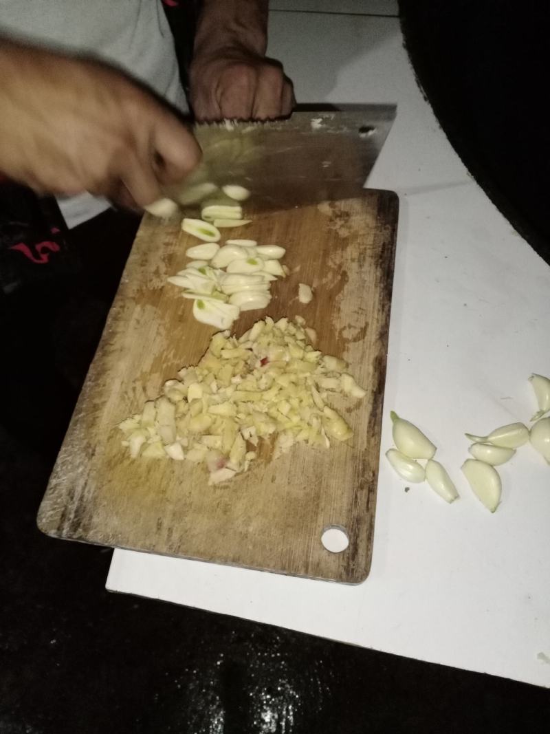 贵州务川仡佬族特色大骨汤豆腐干