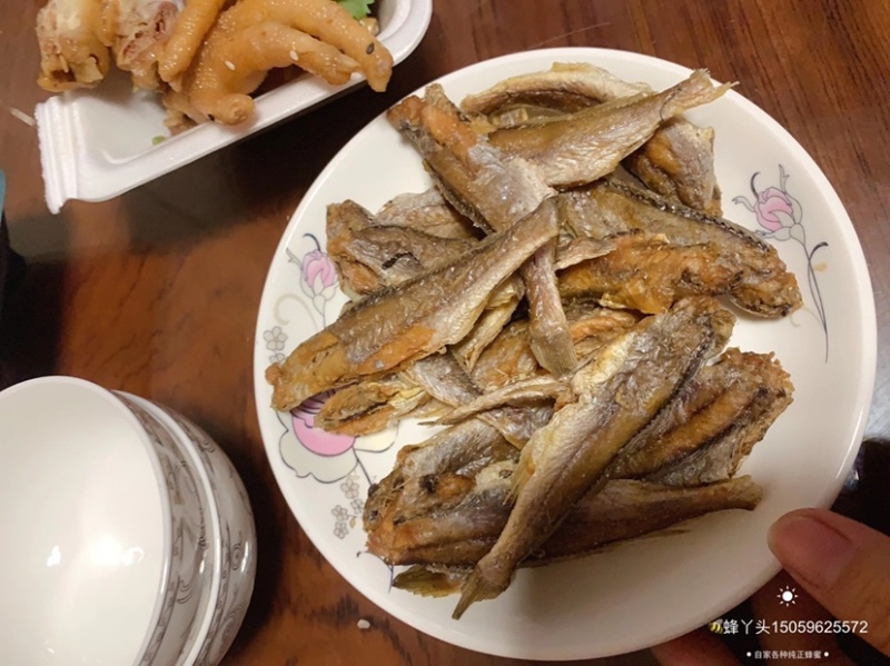 香酥小黄鱼干黄花鱼酥带鱼干开袋即食休闲零食