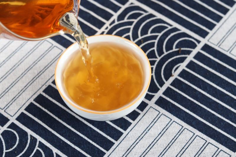 福鼎白茶老白茶2018年贡眉饼陈茶白茶饼