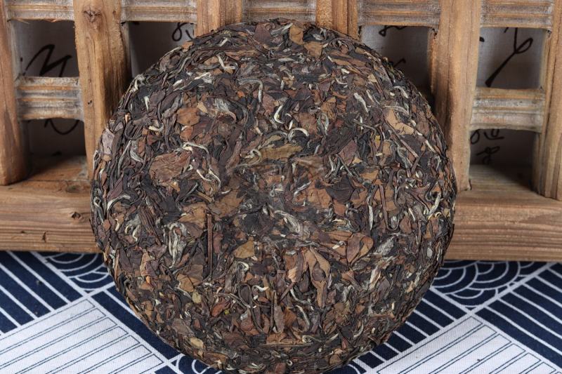 福鼎白茶老白茶2018年贡眉饼陈茶白茶饼
