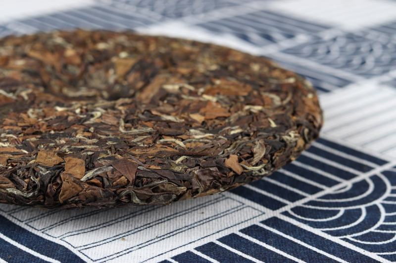 福鼎白茶老白茶2018年贡眉饼陈茶白茶饼