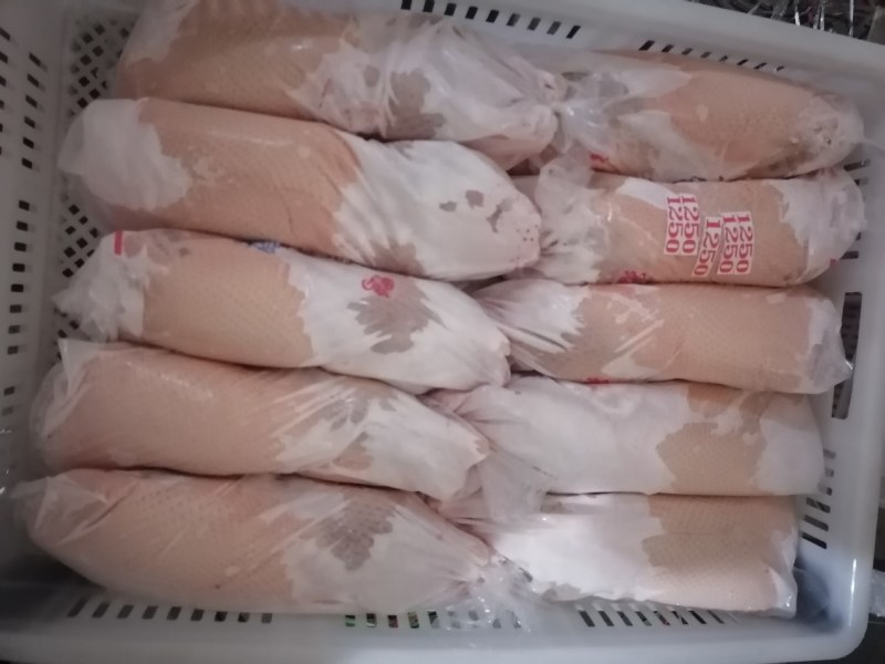 白条鸭出售1800克优质一级白条鸭，净膛，毛净度好！