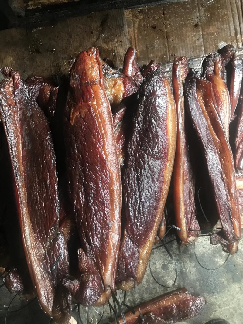 广西桂林龙胜农家烟熏腊肉