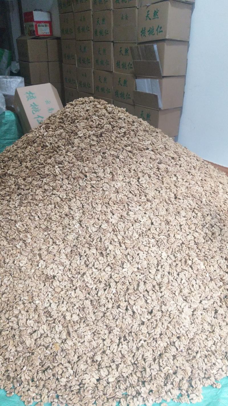 云南核桃仁，薄皮核桃果，2023年新货个大饱满，口感酥脆