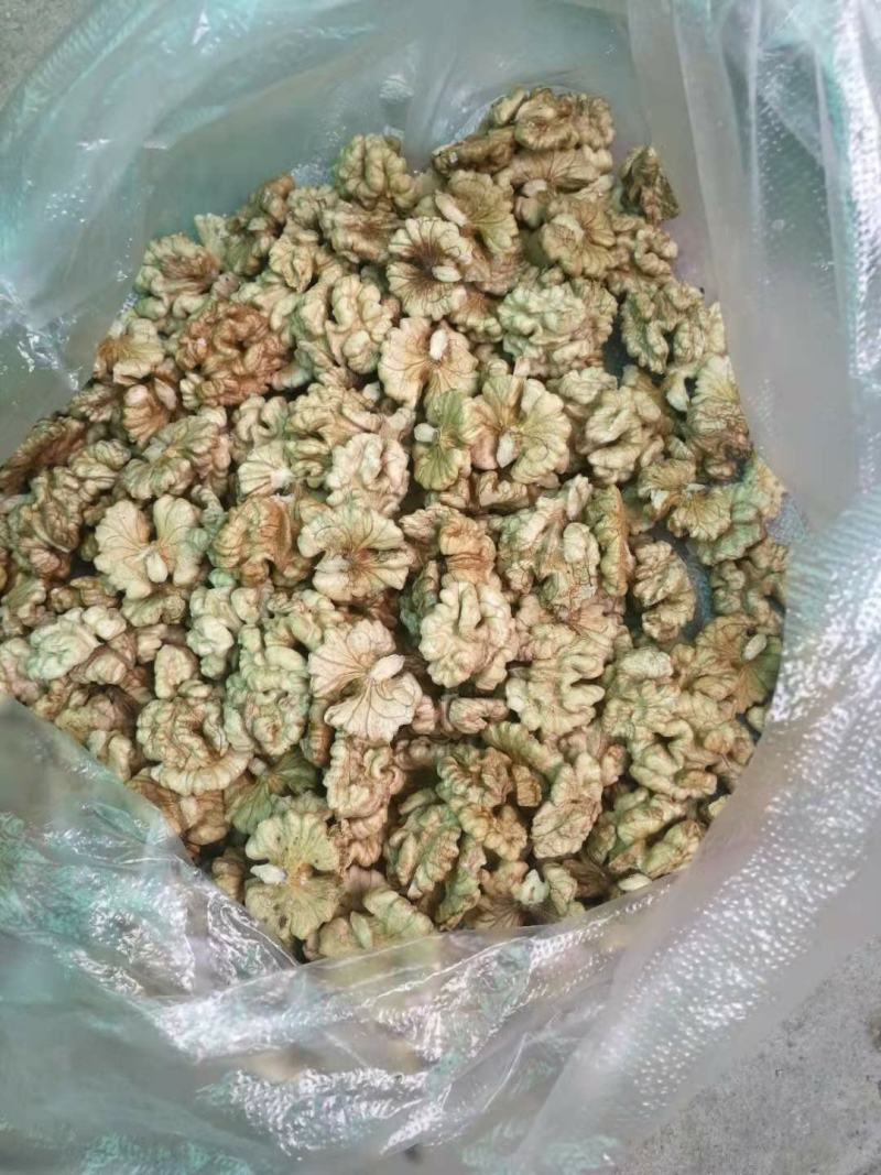 云南核桃仁，薄皮核桃果，2023年新货个大饱满，口感酥脆