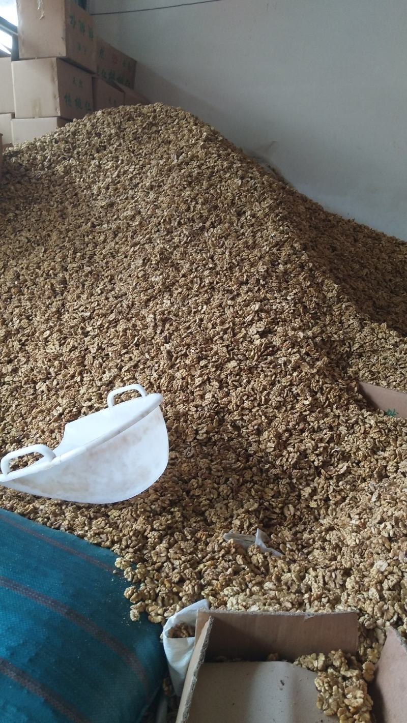 云南核桃仁，薄皮核桃果，2023年新货个大饱满，口感酥脆