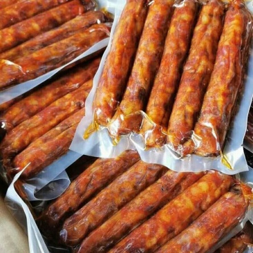 四川特产批发年货纯肉香肠真空包装风干香肠麻辣味，甜味香肠