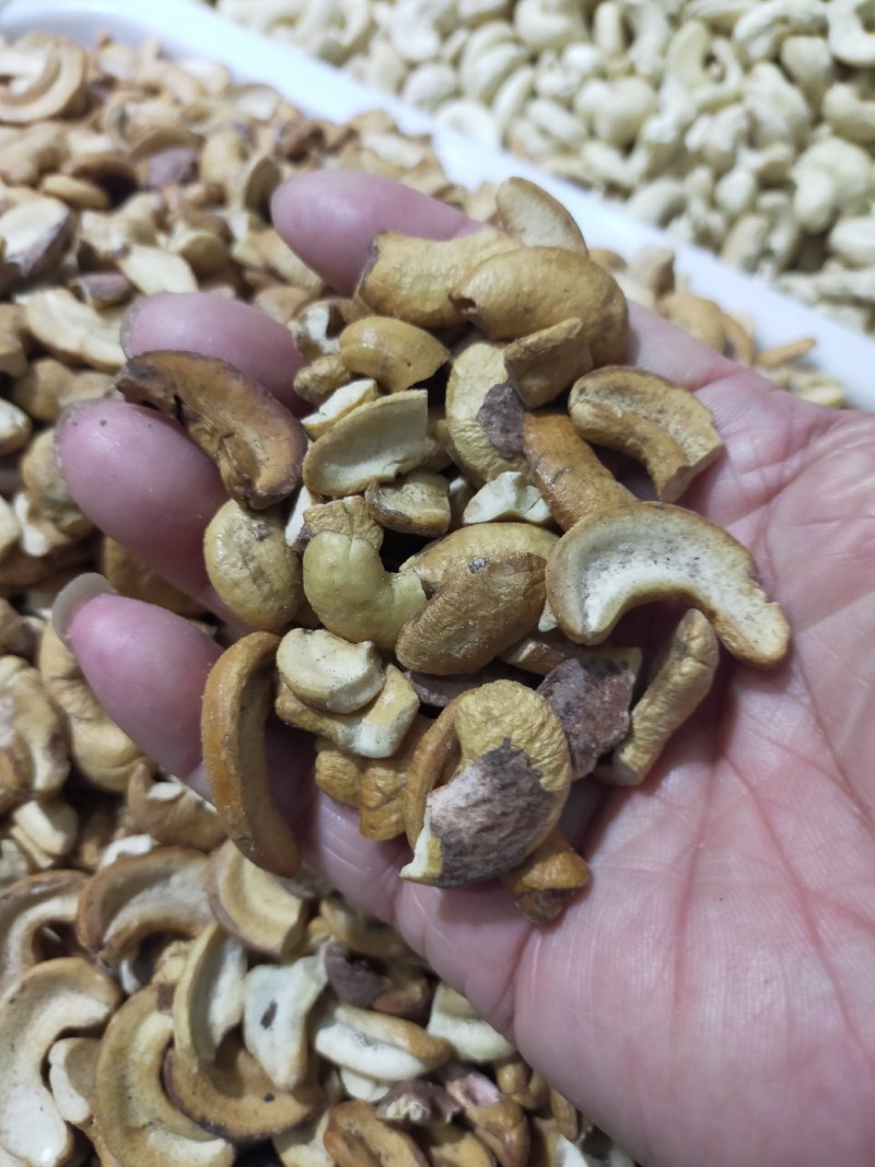 炭烧腰果片～香脆可口、铁桶20斤装！欢迎各位老板订购！