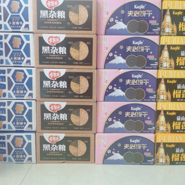 三只兔子嗨吃家卡其乐饼干系列