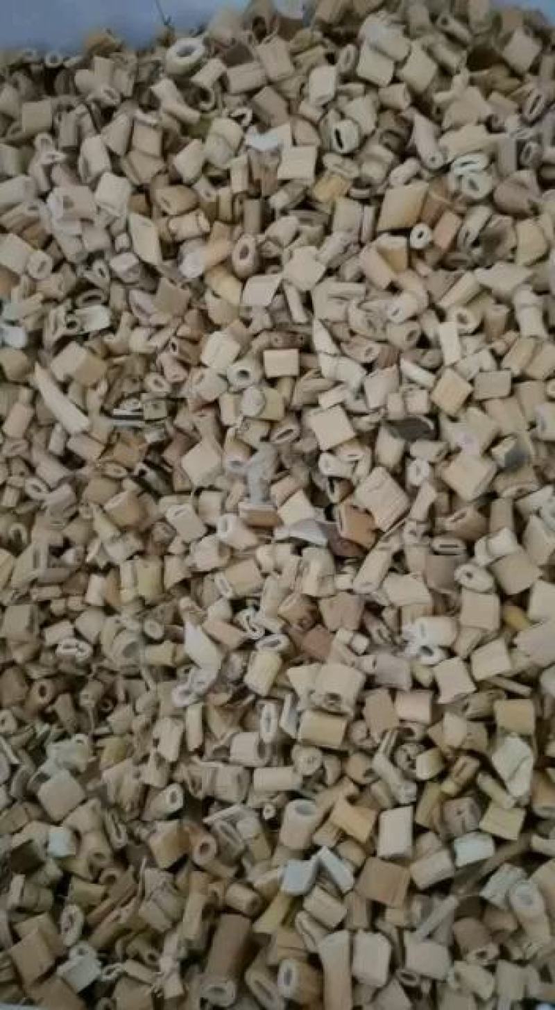 芦根各种规格量大从优，无硫磺，无杂质颜色好，欢迎咨询