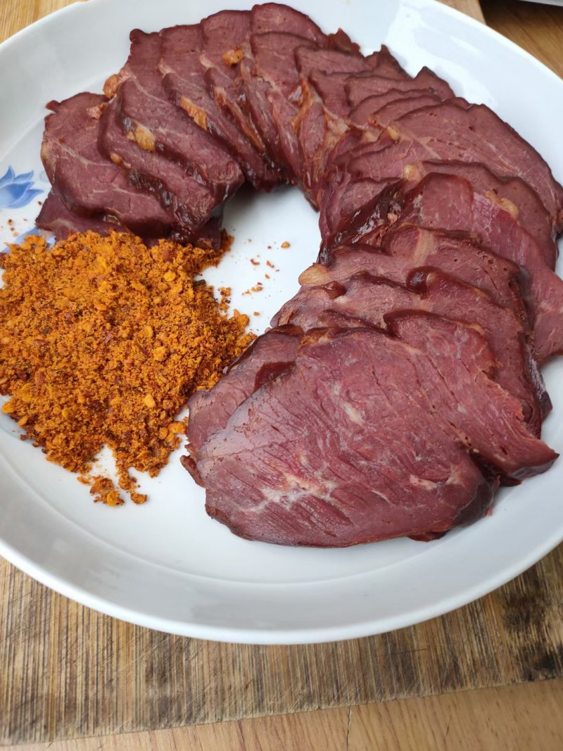 一斤一袋装酱香麻辣味全熟牛肉开袋即食味道鲜美展会地摊热销