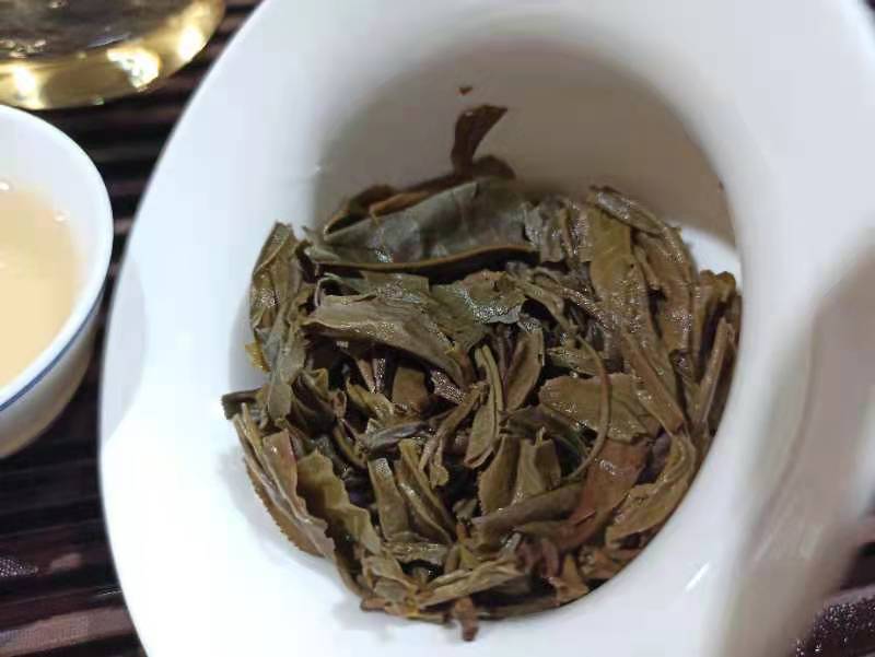 2016年懂过古树生茶100g(代客出库存120一饼)