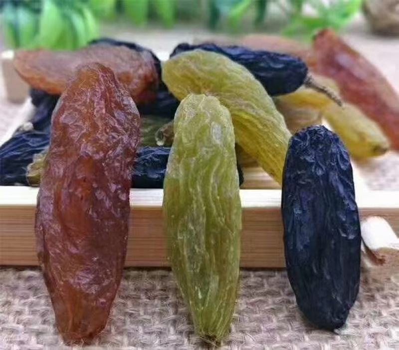 新疆吐鲁番大号黑加仑葡萄干，1公斤起发货，量多优惠多