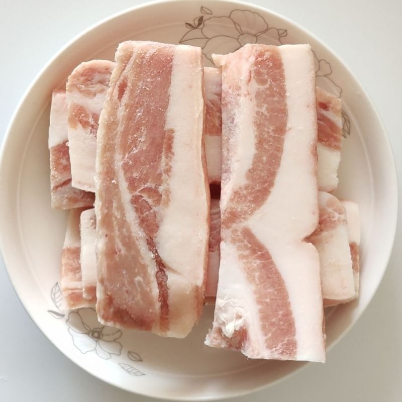 新鲜冷冻合成猪肉块扣肉大肉块带皮槽头肉块大肉