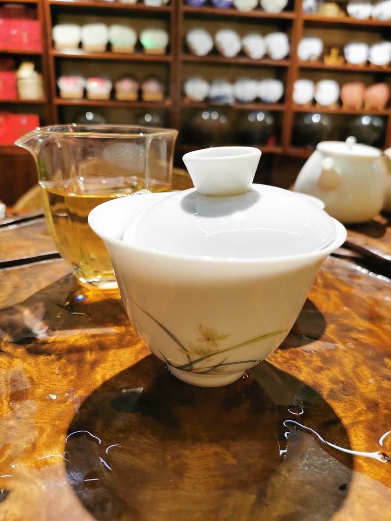 云南大叶种白茶景谷月光白散茶蜜香秧塔大白茶古树白茶寿眉老