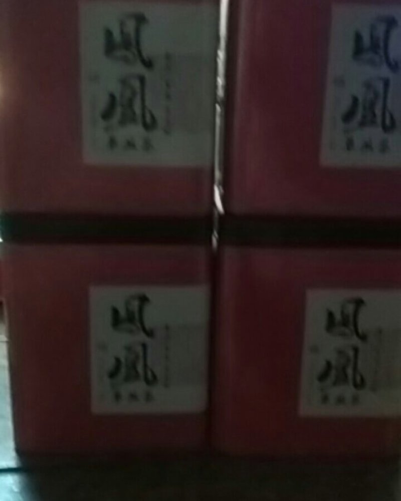 热销产品炭焙凤凰春大乌叶单丛茶品质好，果香味浓郁