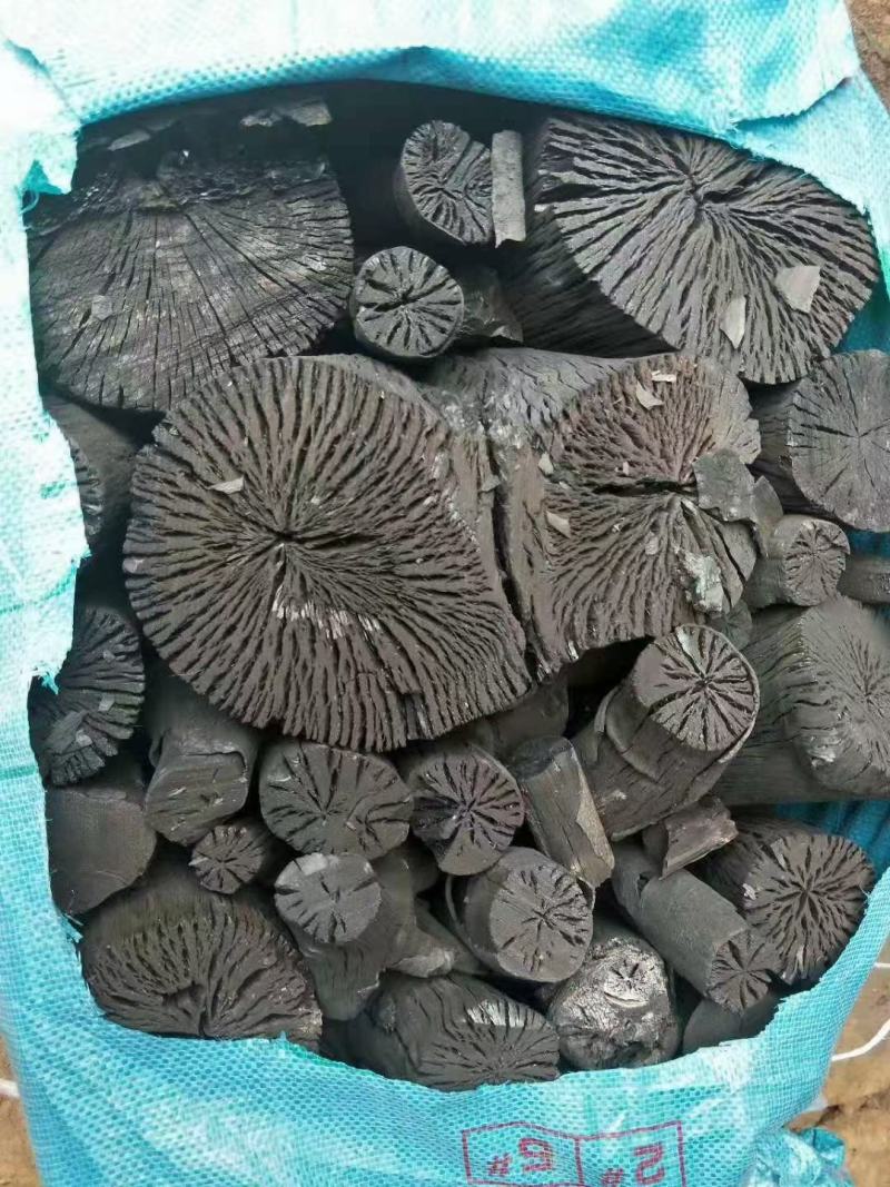 荔枝木炭，适合烧烤取暖用