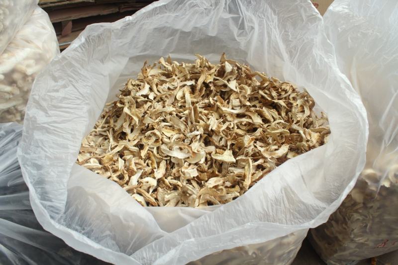 批发云南野生松茸干片野生菌食香格里拉松茸干货非人工