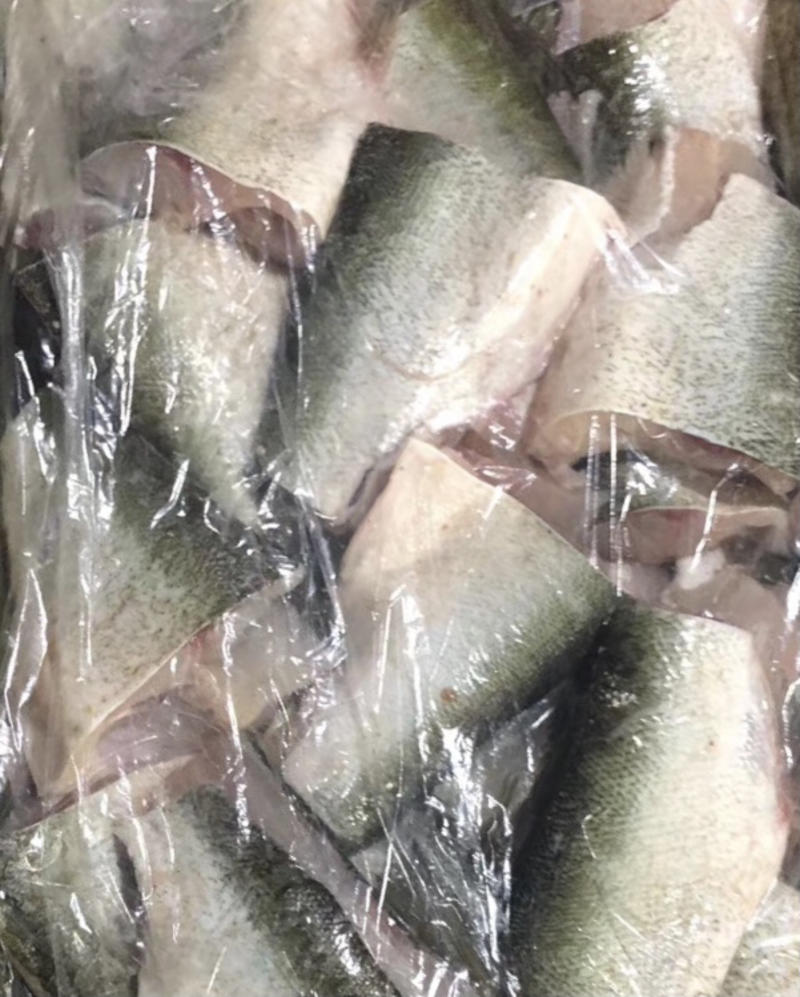 湖北特产调理草鱼鱼块，采用先进的工艺制作流程