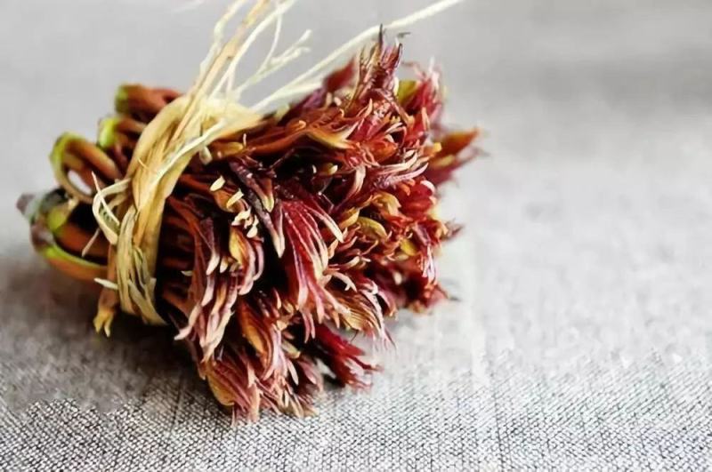 香椿芽，红油香椿，大量供应，一件代发，欢迎实地考察。